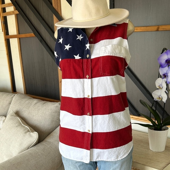 🇺🇸 Patriotic Sleeveless Button Down Shirt with Denim Collar size M 100% cotton - Picture 2 of 8